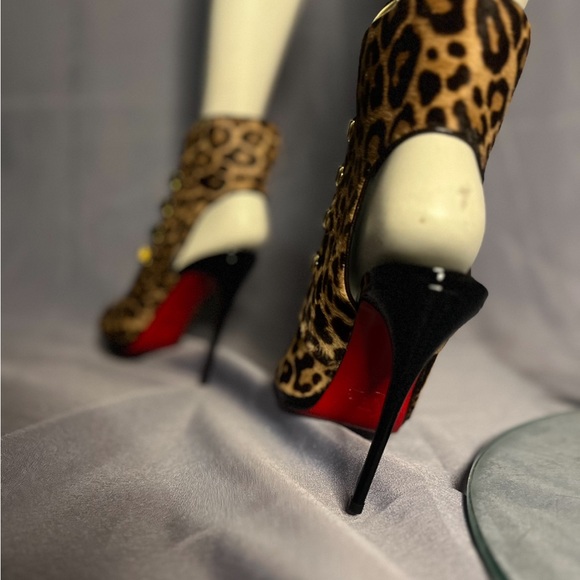 Christian Loubiton Patent Jaguar print heel - Picture 3 of 7